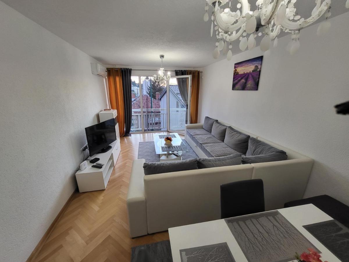 Appartement Deluxe Katana Dream House Old Town, With Parking Garage à Sarajevo Extérieur photo